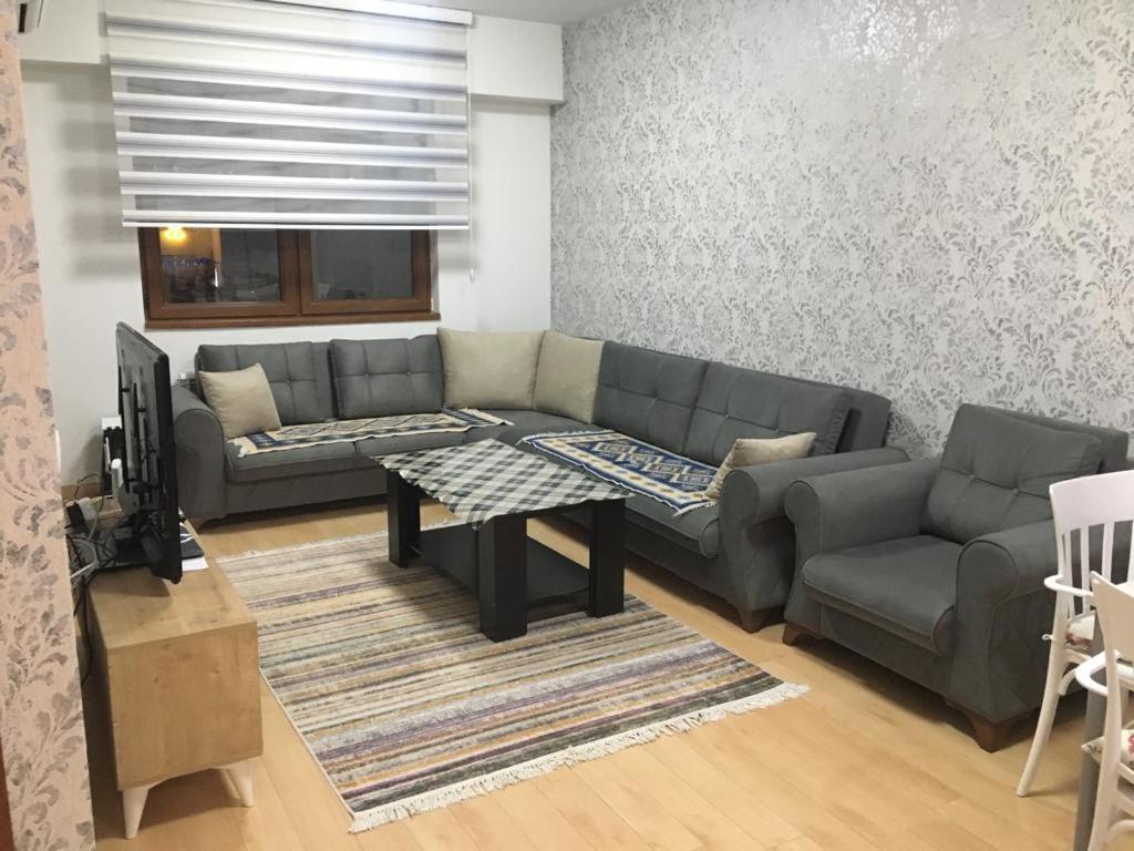 Two Rooms And Kitchen, Bathroom With Balcony Apartment Skopje Luaran gambar