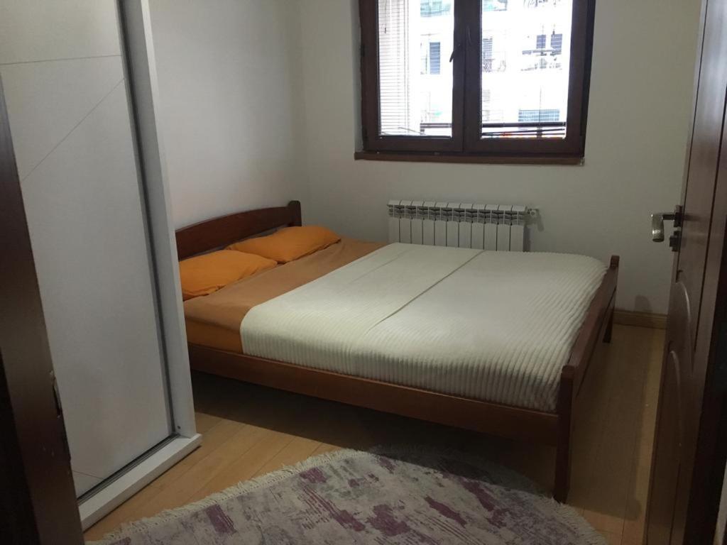 Two Rooms And Kitchen, Bathroom With Balcony Apartment Skopje Luaran gambar