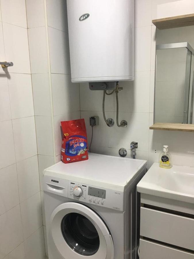 Two Rooms And Kitchen, Bathroom With Balcony Apartment Skopje Luaran gambar