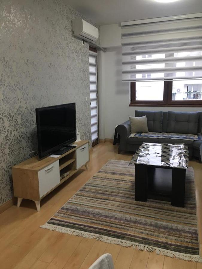 Two Rooms And Kitchen, Bathroom With Balcony Apartment Skopje Luaran gambar