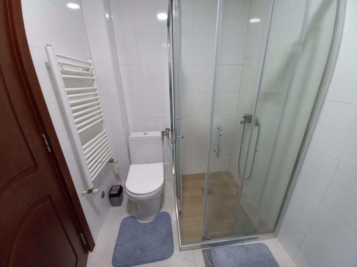 Two Rooms And Kitchen, Bathroom With Balcony Apartment Skopje Luaran gambar
