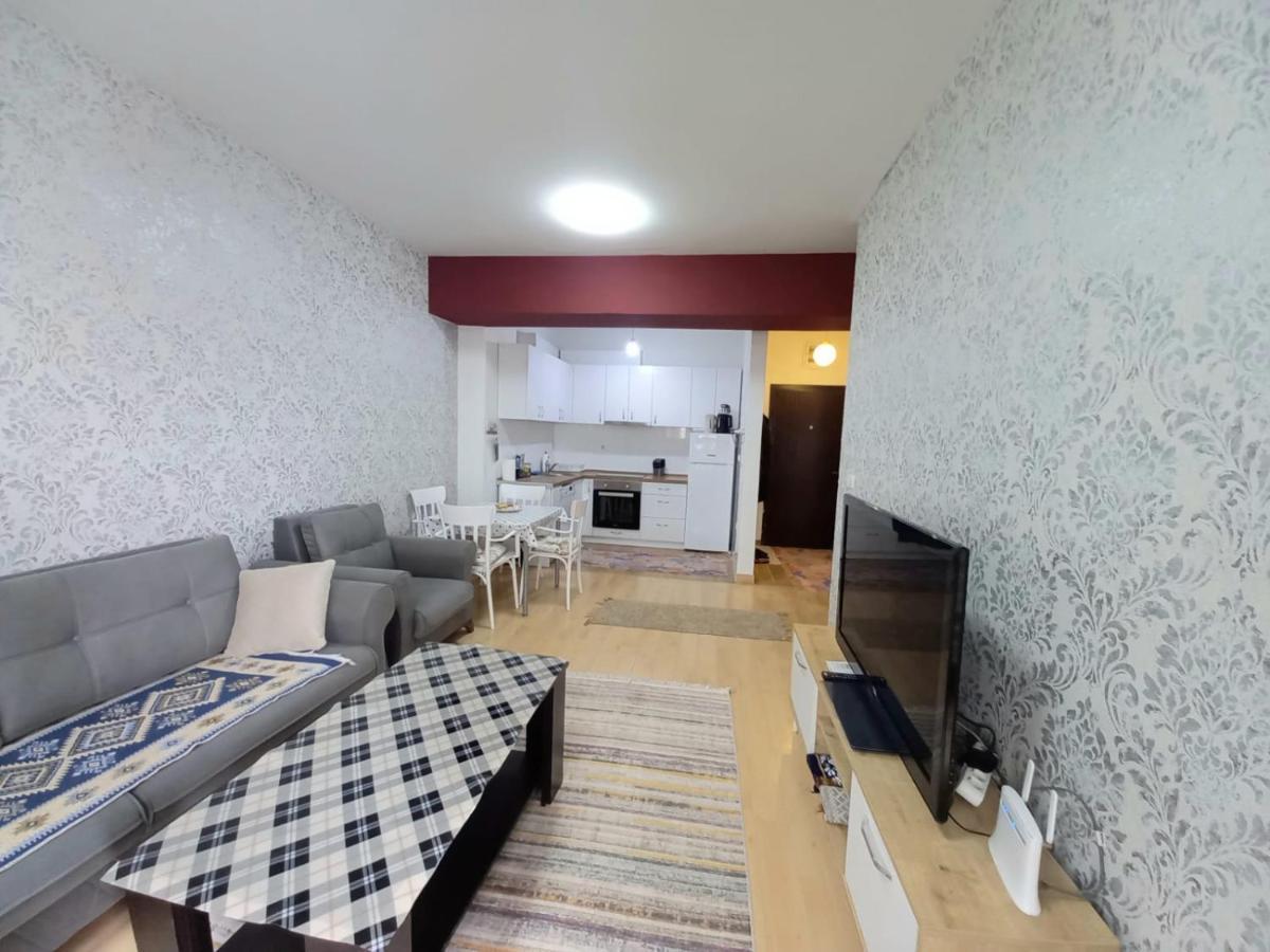 Two Rooms And Kitchen, Bathroom With Balcony Apartment Skopje Luaran gambar