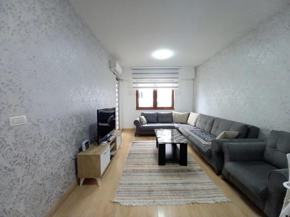 Two Rooms And Kitchen, Bathroom With Balcony Apartment Skopje Luaran gambar